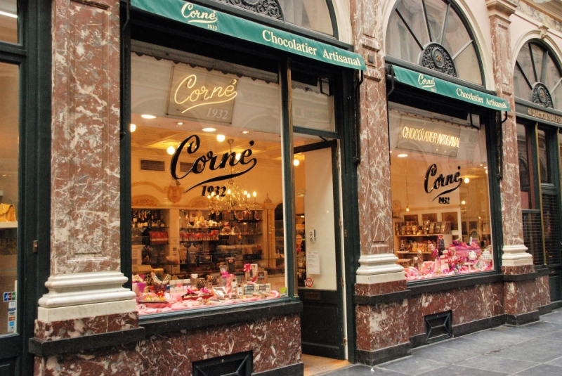 chocolaterie-LE BEAUSSET-min_chocolate_chocolaterie_shop_luxury_chic_gallery_brussels_belgium-558146