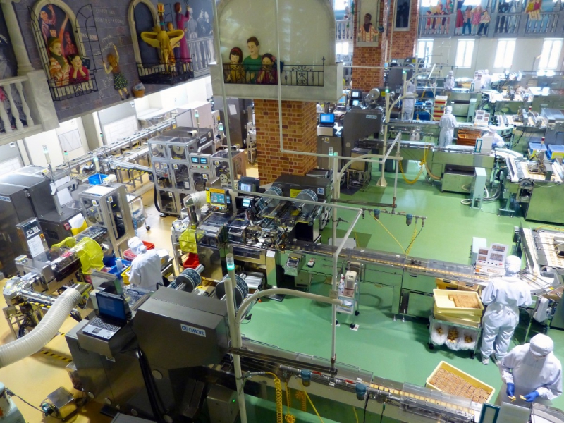 chocolaterie-LE BEAUSSET-min_japan_sapporo_chocolate_factory_label_packaging_cookie_machine_operators-961509
